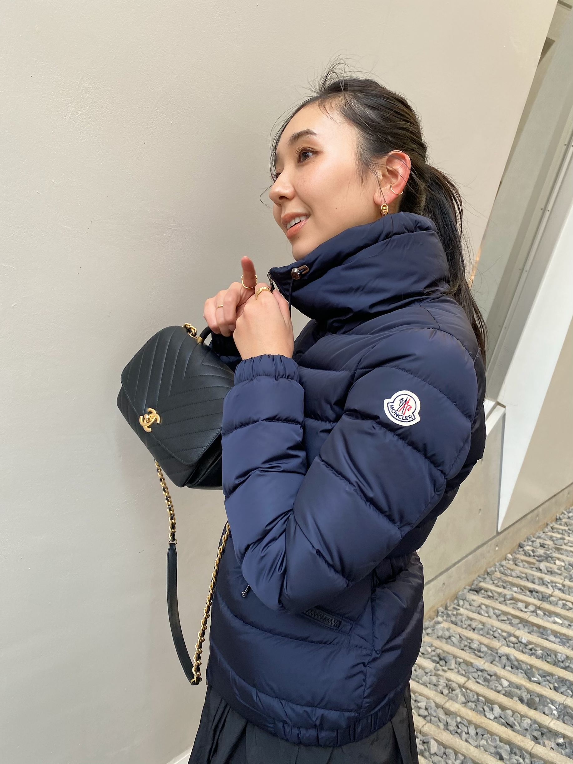 MONCLER（モンクレール） ネイビー ダウンジャケット ショート丈 Moncler】スタイリッシュに着こなせるショート丈ダウンコーデ